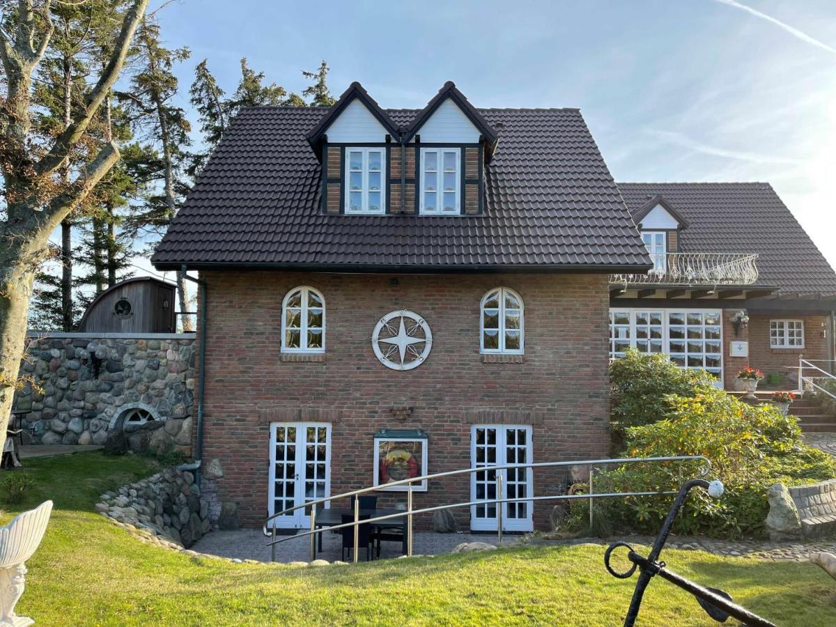 Huus Luettenblick Wyk auf Foehr Exterior photo